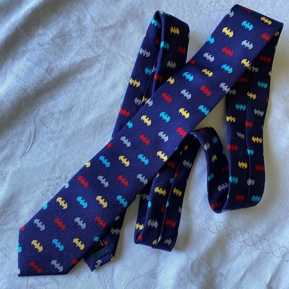 Batman‎ Youth Colorful Bat Signal 100% Silk Tie Boys Purple Standard - Picture 1 of 7